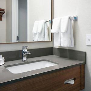 Queen Room Mobility accessible